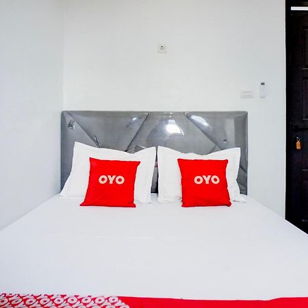 Capital O 94254 Dental Inn 반다 아세흐 외부 사진