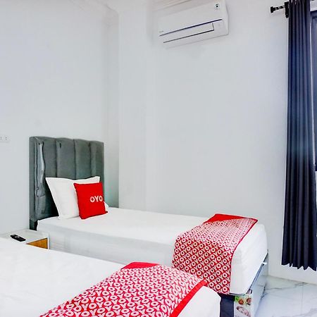 Capital O 94254 Dental Inn 반다 아세흐 외부 사진