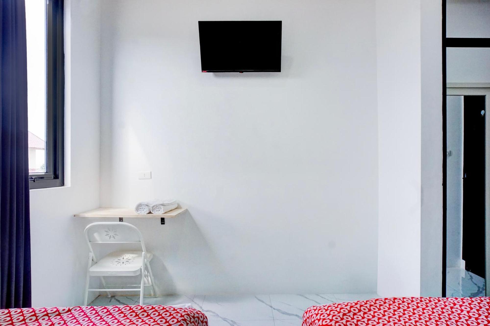 Capital O 94254 Dental Inn 반다 아세흐 외부 사진