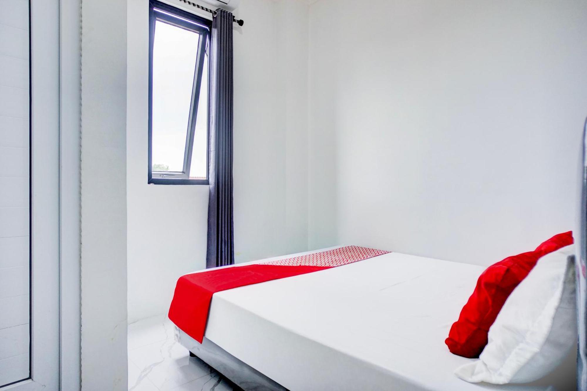 Capital O 94254 Dental Inn 반다 아세흐 외부 사진