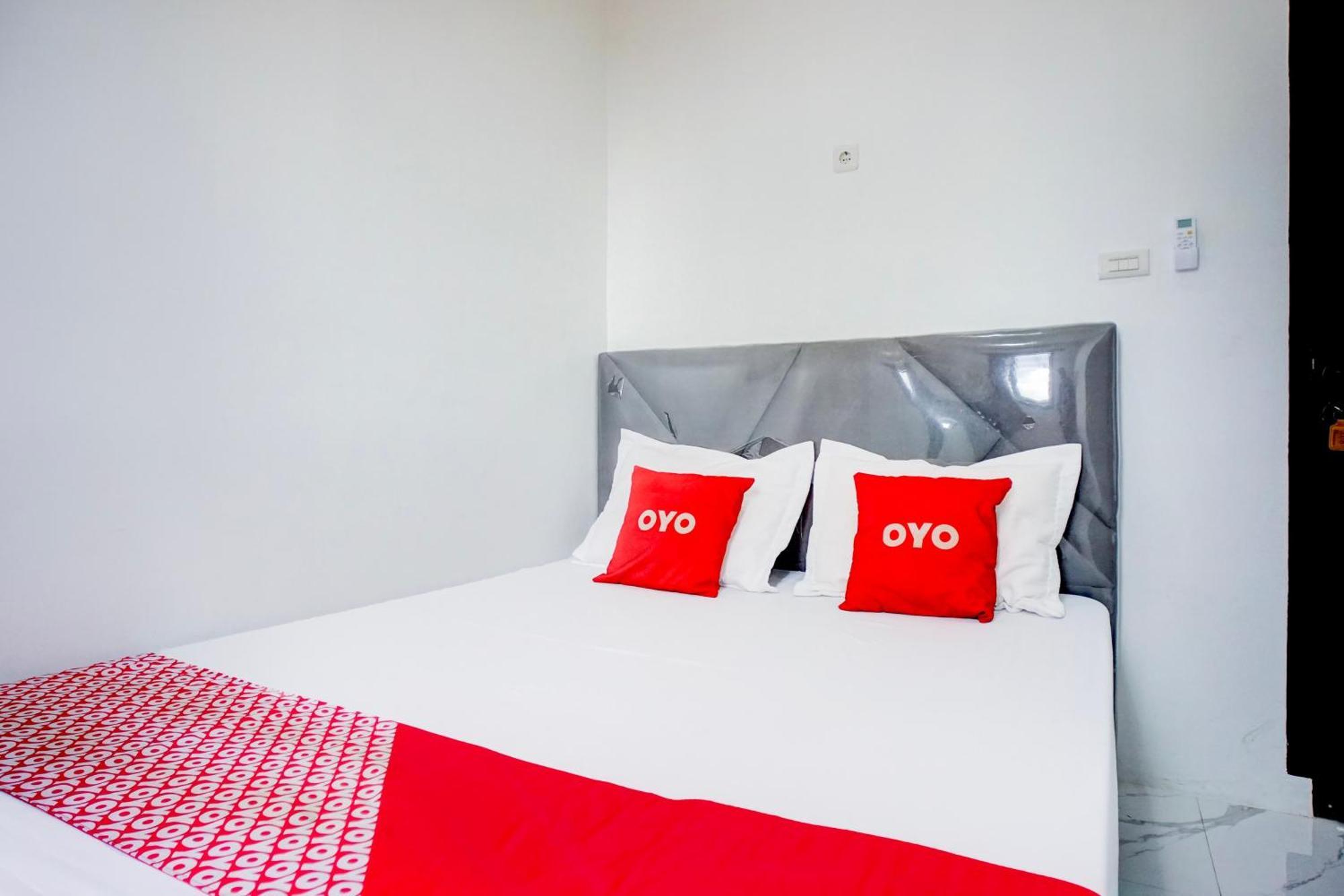 Capital O 94254 Dental Inn 반다 아세흐 외부 사진